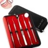 Newide Professionele Tandarts Set Met Luxe Etui – Tandsteen Verwijderaar – RVS Tandarts Setje – Tandenstokers – Tandartshaakje – Tand Verzorging Gereedschap Set – Tandplak Verwijderaar -Mondelinge Benodigdheden Winkel 1001x1200 1