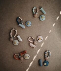 Mushie Finger Toothbrush Clay/Sand - Vingertandenborstel Baby - 2 Stuks Per Verpakking - Tandenborstel Siliconen -Mondelinge Benodigdheden Winkel 1035x1200 1