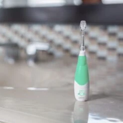 Luvion 250S - Sonische Elektrische Tandenborstel Voor Baby En Peuter - 0 T/m 4 Jaar - Met Timer 19 Luvion 250S - Sonische Elektrische Tandenborstel Voor Baby En Peuter - 0 T/m 4 Jaar - Met Timer -Mondelinge Benodigdheden Winkel 1200x1200 15