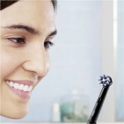 Oral B Oral-B Pro 2 2000 - Elektrische Tandenborstel - Zwart, Wit 16 Oral B Oral-B Pro 2 2000 - Elektrische Tandenborstel - Zwart, Wit -Mondelinge Benodigdheden Winkel 1200x1200 215