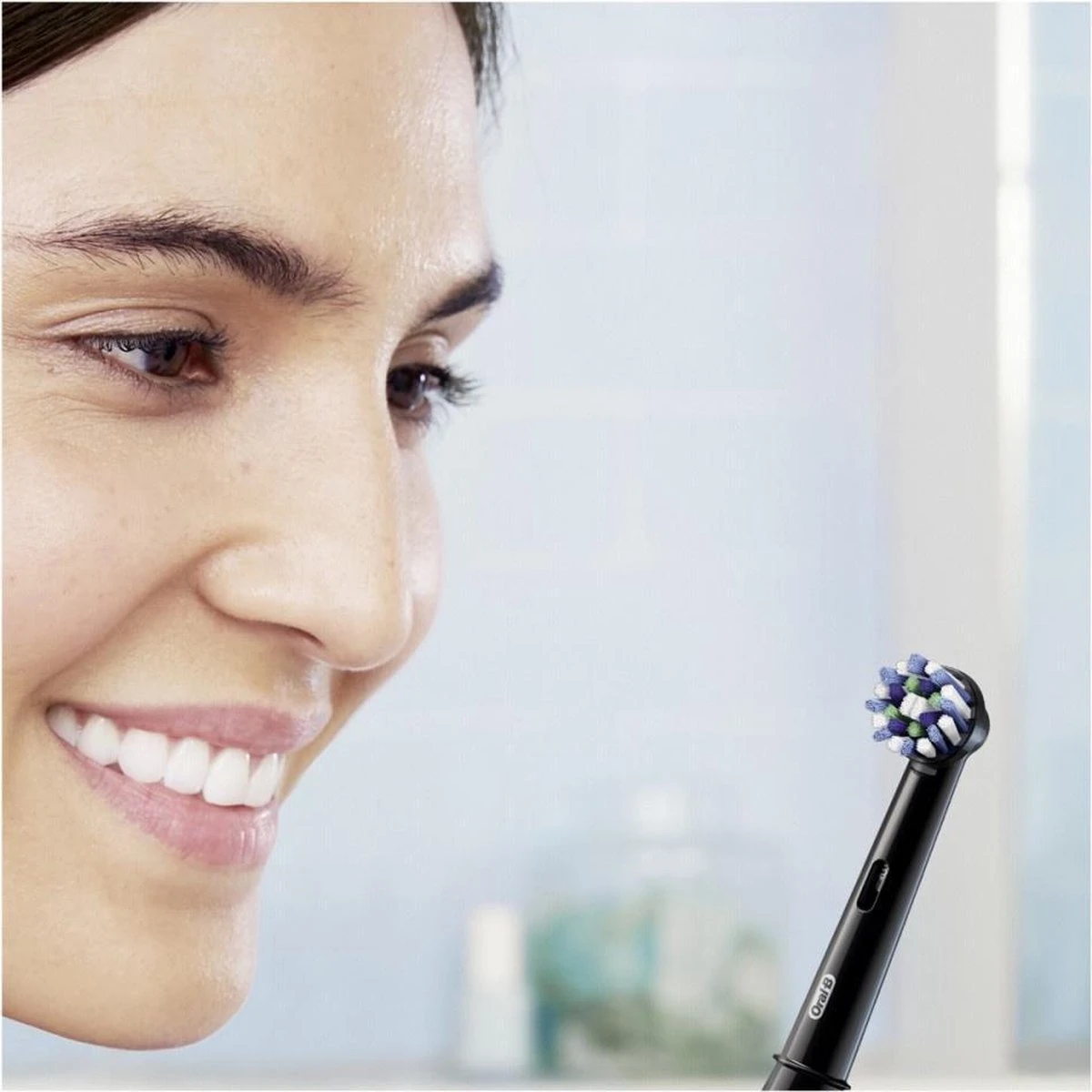 Oral B Oral-B Pro 2 2000 - Elektrische Tandenborstel - Zwart, Wit 8 Oral B Oral-B Pro 2 2000 - Elektrische Tandenborstel - Zwart, Wit - Afbeelding 6