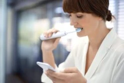 Philips Sonicare DiamondClean 9000 HX9911/94 - Luxe Elektrische Tandenborstel - Wit En Rosé Goud -Mondelinge Benodigdheden Winkel 1200x800 1