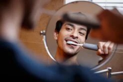 Philips Philips Sonicare CleanCare+ HX3212/15 - Elektrische Tandenborstel 14 Philips Philips Sonicare CleanCare+ HX3212/15 - Elektrische Tandenborstel -Mondelinge Benodigdheden Winkel 1200x800 8