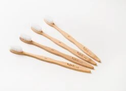 Bamboe Tandenborstel By Olive 4 St. Genummerd 100% Moso Bamboo -Mondelinge Benodigdheden Winkel 1200x866